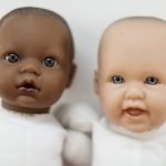 Warum kaufen sich Menschen lebensechte Puppen? Von Sammlerinnen bis zu tragischen Schicksalen